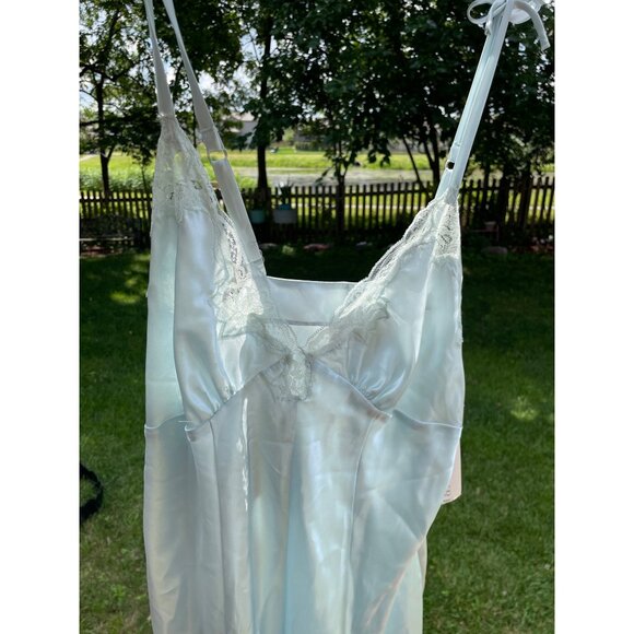 Vintage Signature Expressions Large Aqua Tint Satin Nightgown With Lace Trim - Picture 2 of 8